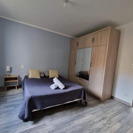 T2 Avec Terrasse 25M², Garage, Plein Centre-Ville Нарбонна Экстерьер фото